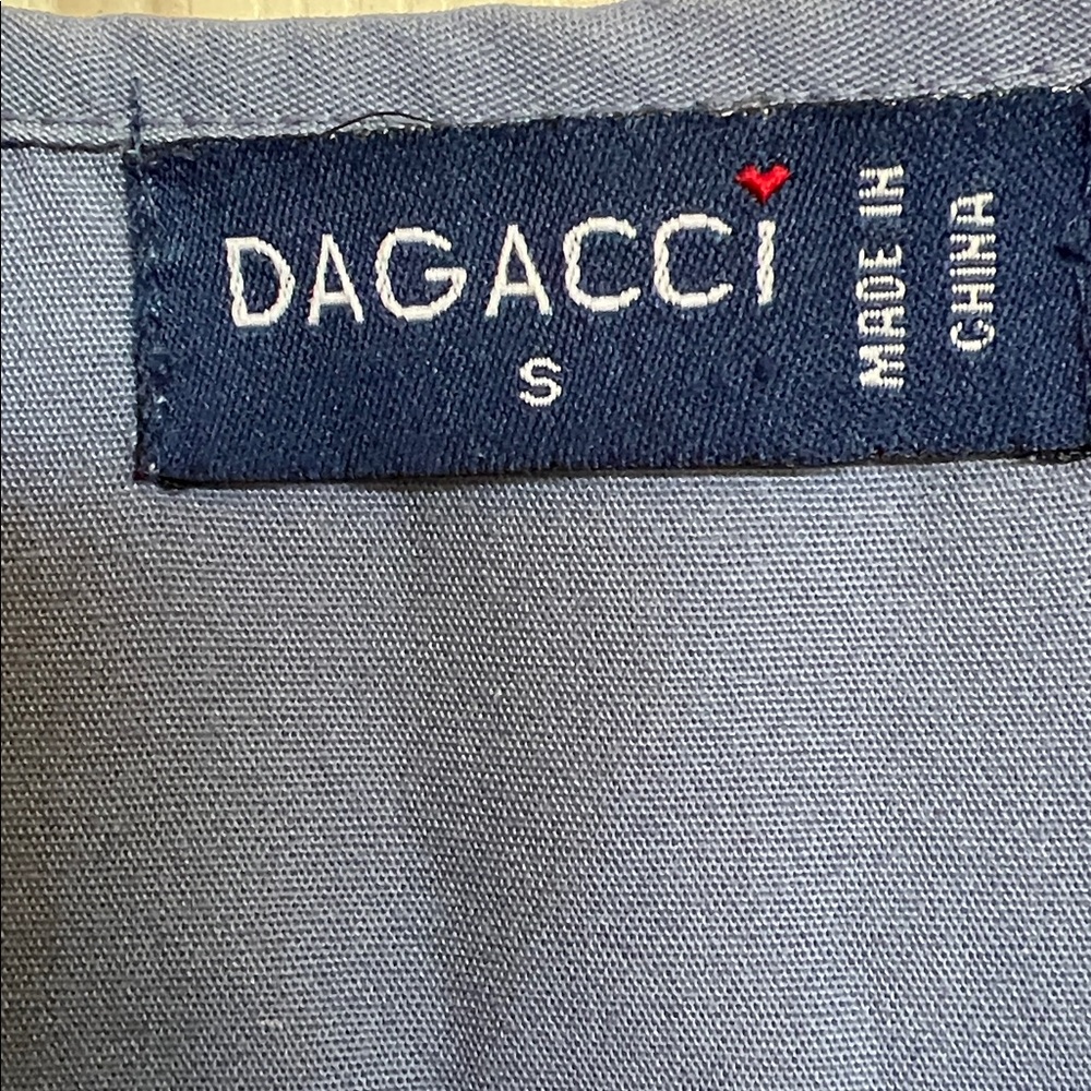 Scrub tops by Dagacci - Picture 2 of 9